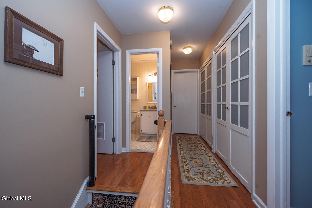 17 Spruce Court Delmar NY 12054