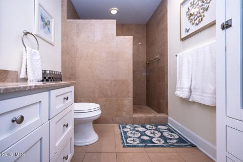 17 Spruce Court Delmar NY 12054