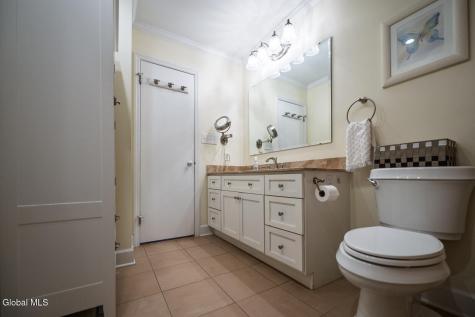 17 Spruce Court Delmar NY 12054