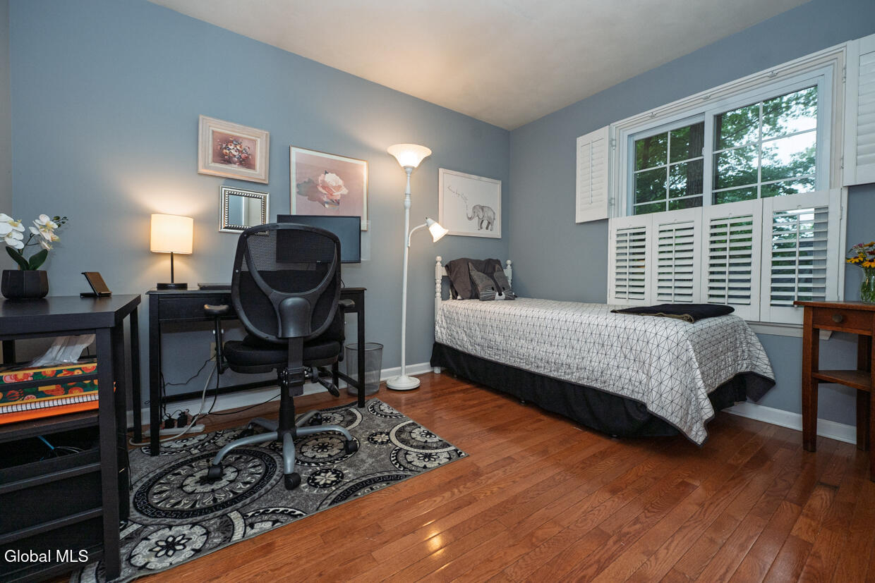 17 Spruce Court Delmar NY 12054
