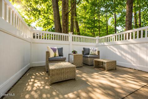 17 Spruce Court Delmar NY 12054