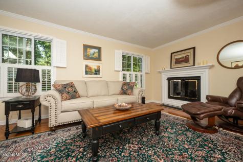17 Spruce Court Delmar NY 12054