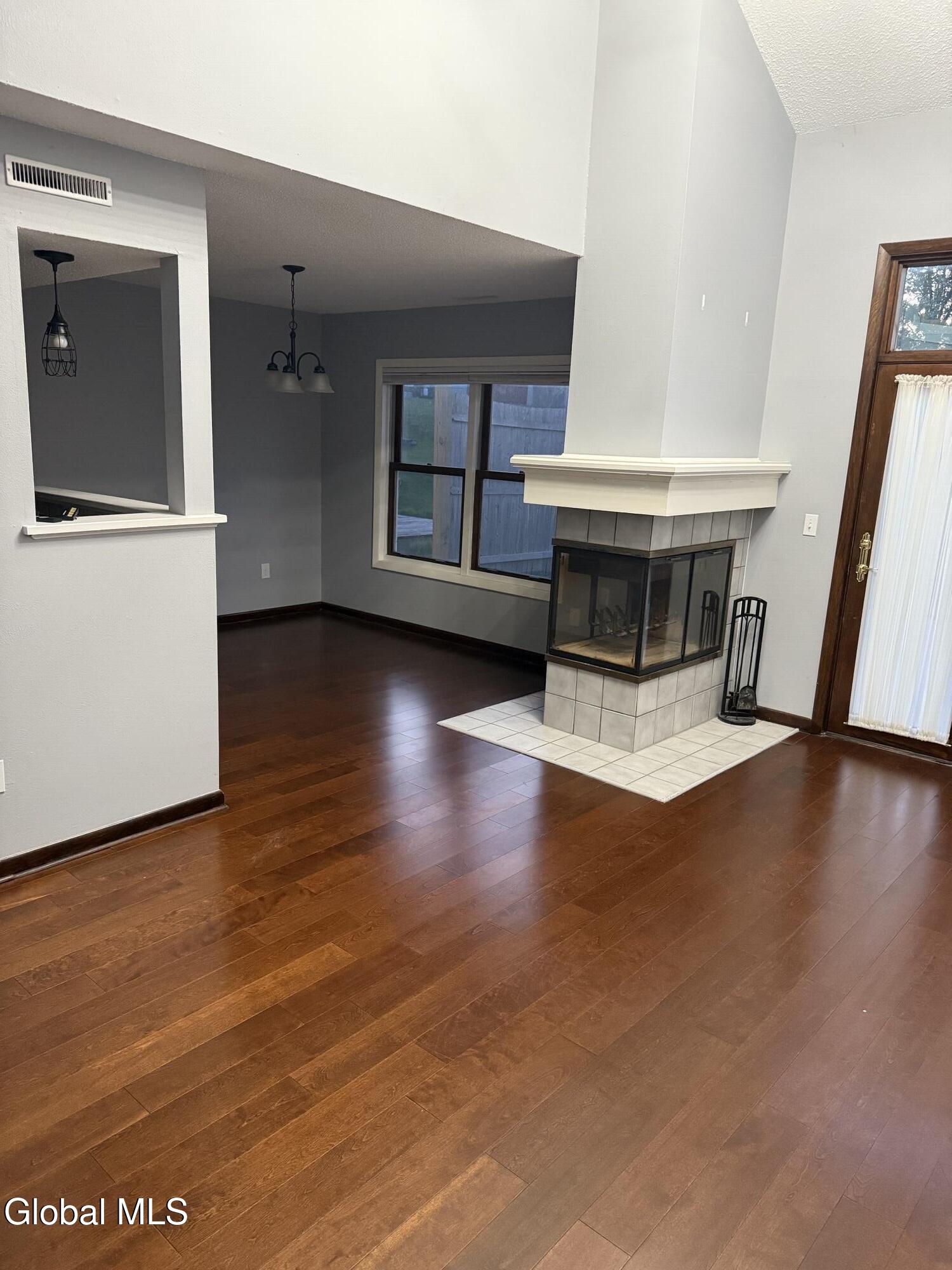 10 Sandra Lane Rensselaer NY 12144
