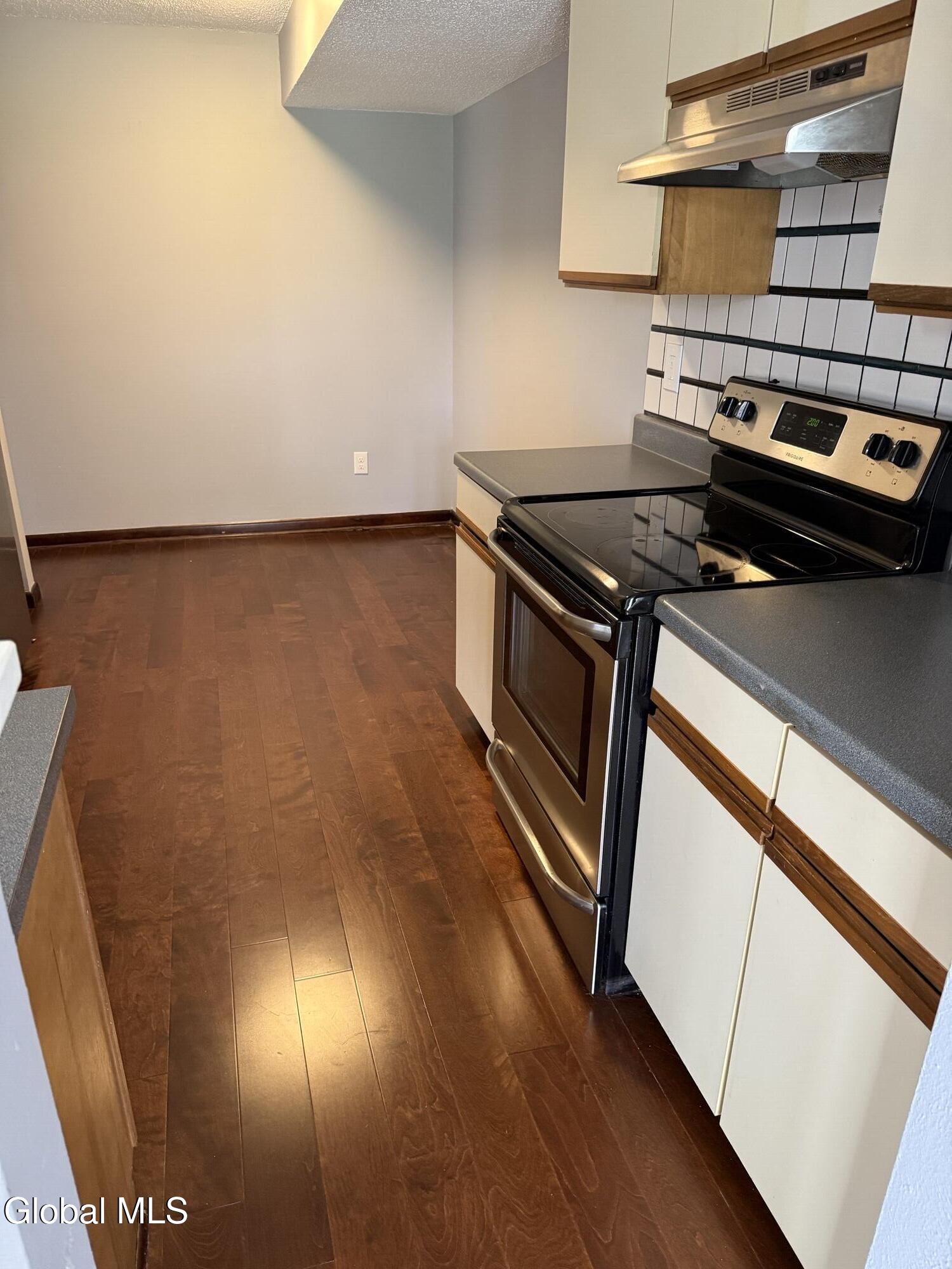 10 Sandra Lane Rensselaer NY 12144