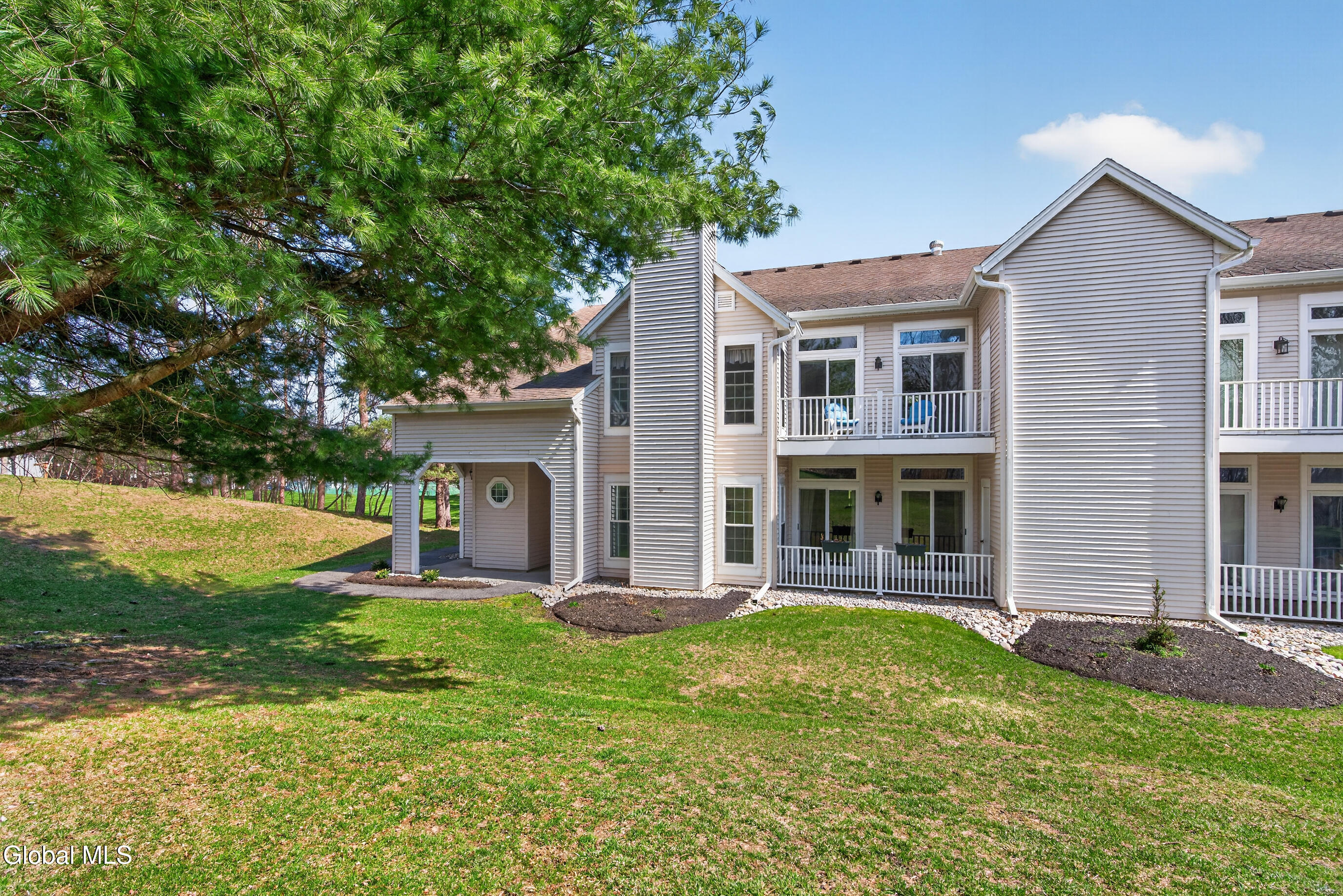 321 Diamond Rock Circle Troy NY 12182