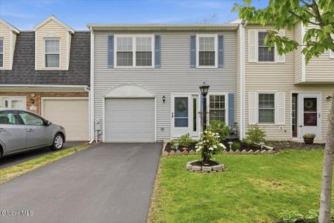126 Bridgewood Lane Watervliet NY 12189