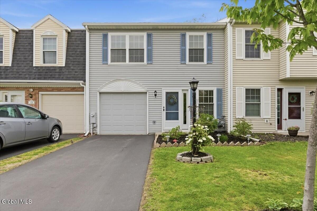 126 Bridgewood Lane Watervliet NY 12189