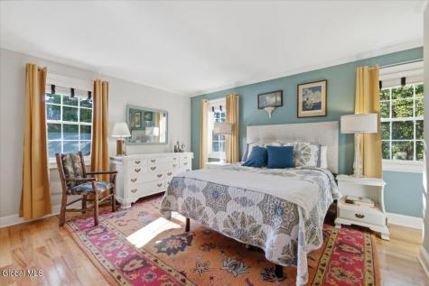 11 Cottage Street Saratoga Springs NY 12866