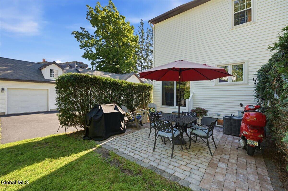 11 Cottage Street Saratoga Springs NY 12866