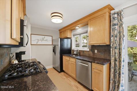 11 Cottage Street Saratoga Springs NY 12866