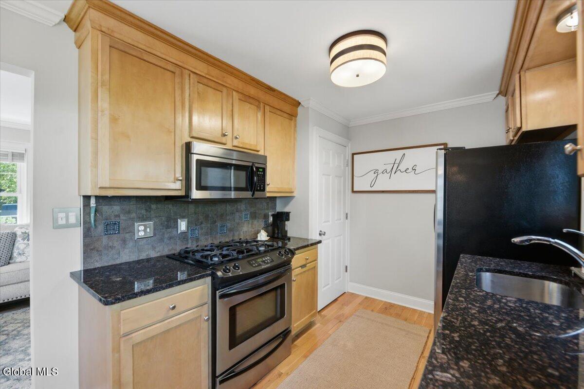 11 Cottage Street Saratoga Springs NY 12866