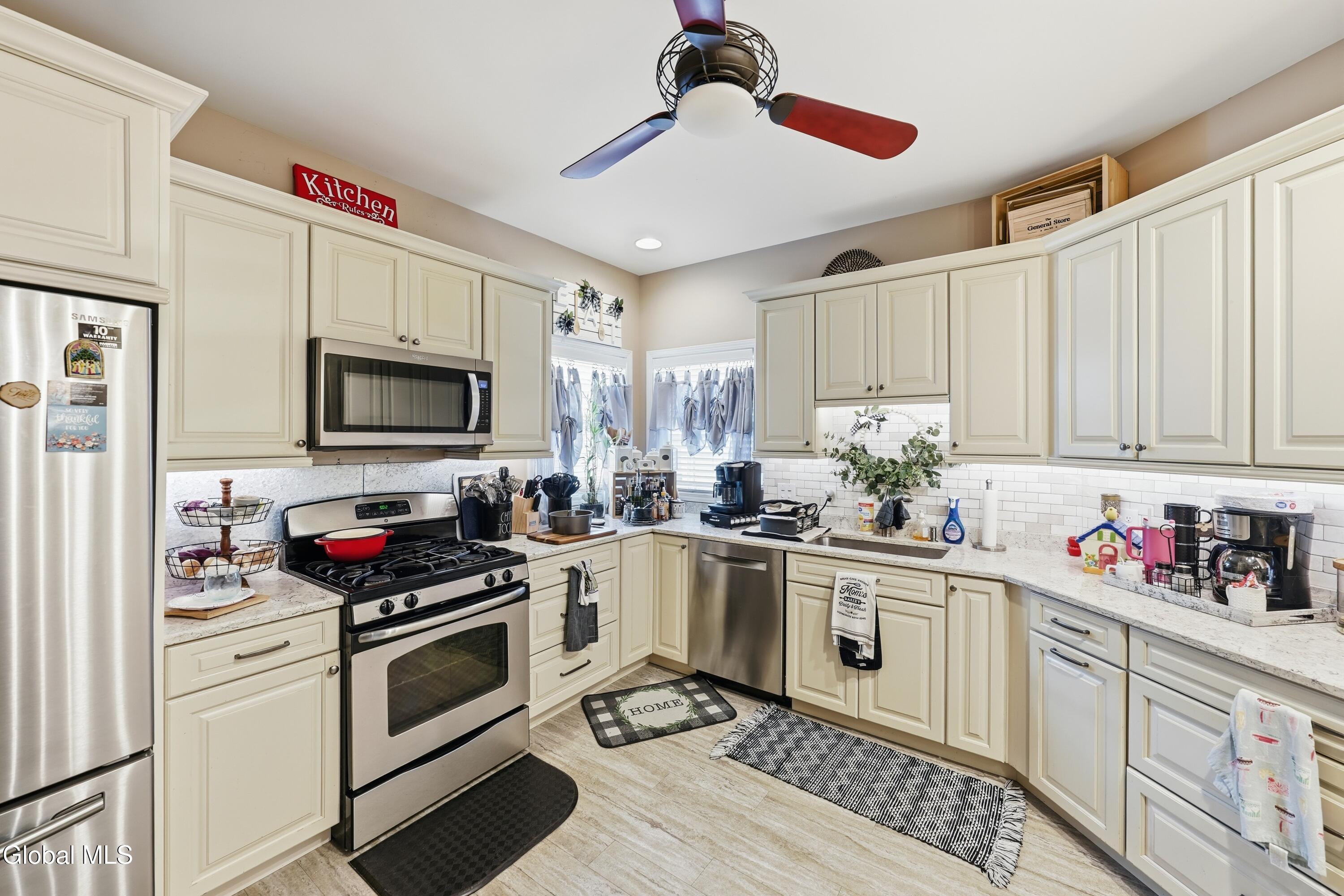 9 Davis Court Albany NY 12208