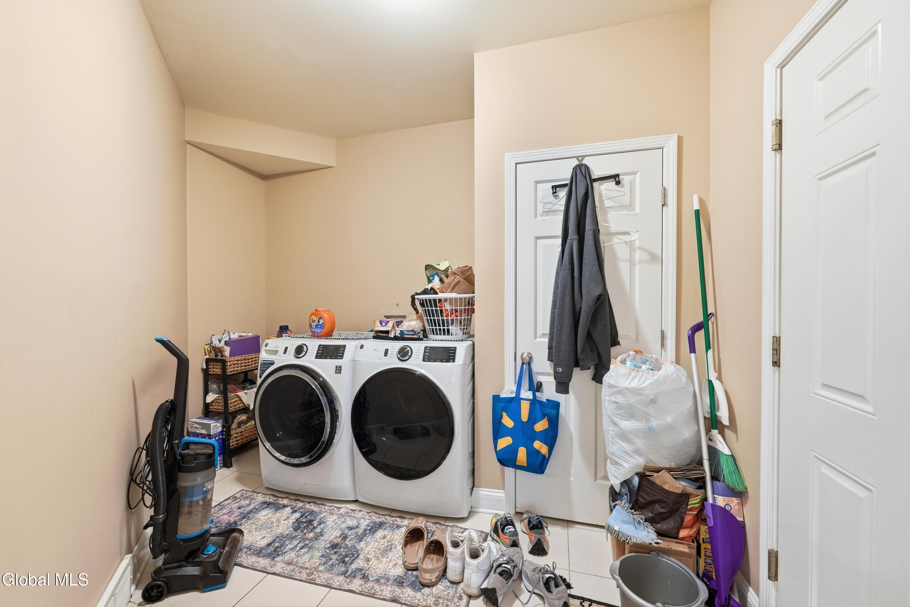 9 Davis Court Albany NY 12208