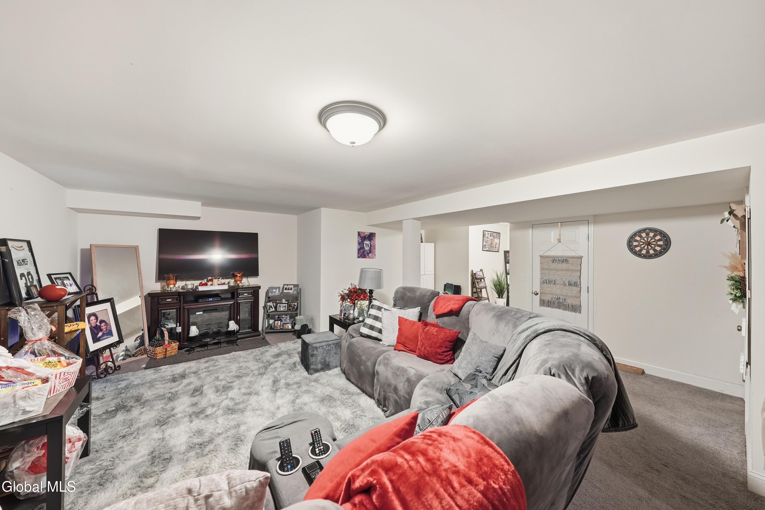 9 Davis Court Albany NY 12208