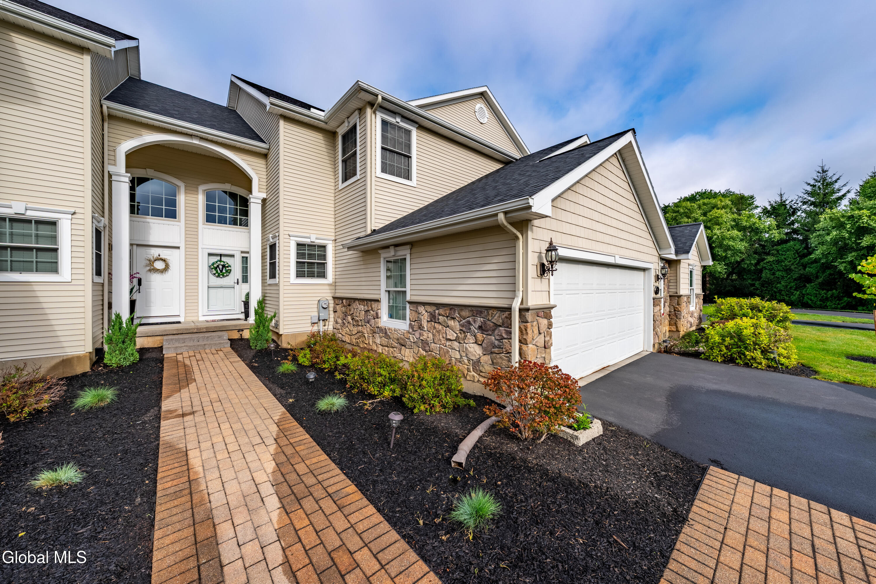 9 Davis Court Albany NY 12208