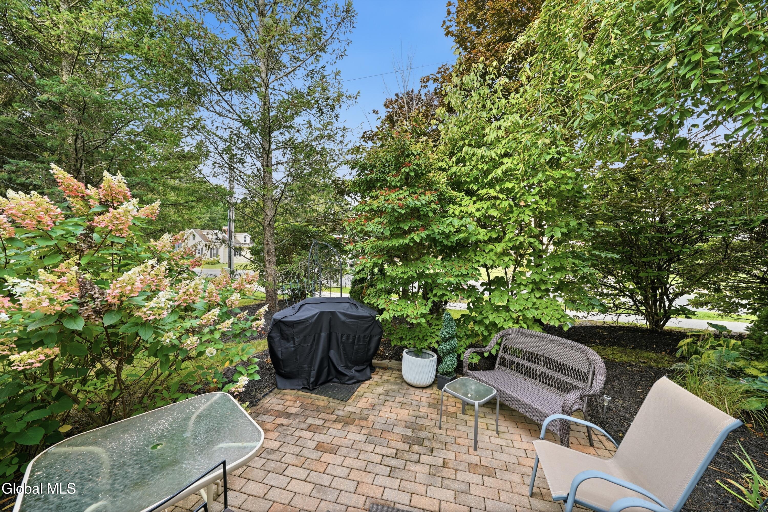 9 Davis Court Albany NY 12208
