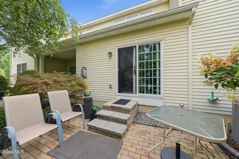 9 Davis Court Albany NY 12208