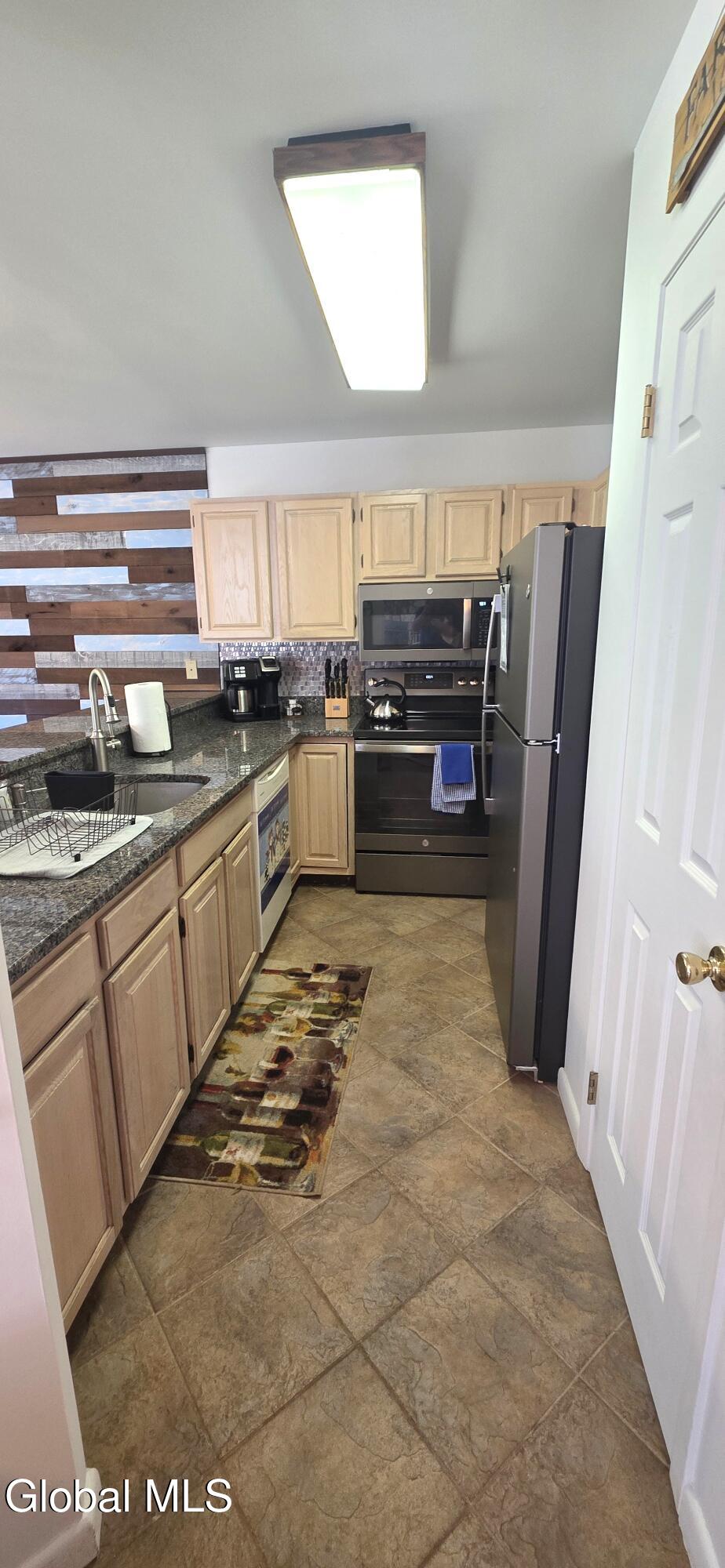 274 Brooksburg Road Windham NY 12496