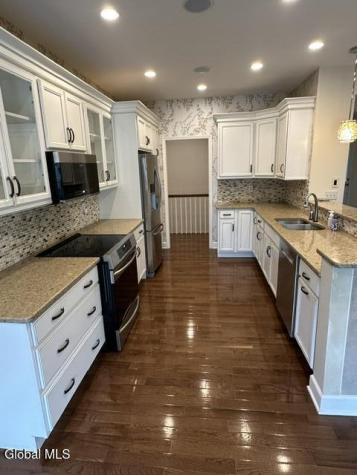 63 Fathers Way Slingerlands NY 12159