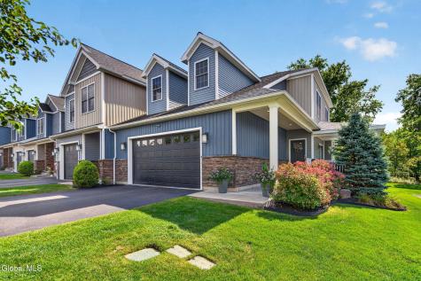 15 Stacey Way Troy NY 12180