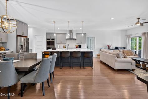 15 Stacey Way Troy NY 12180