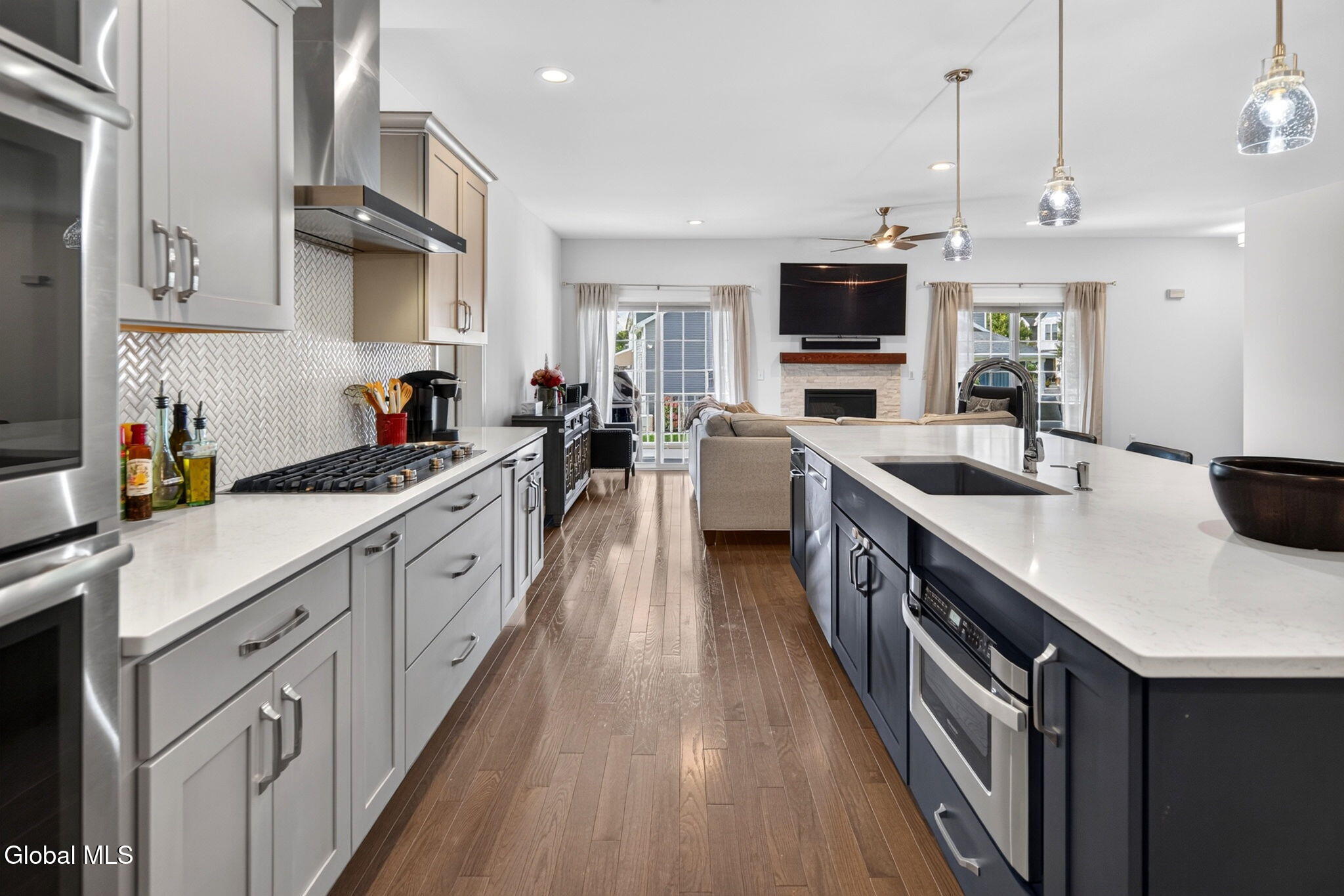 15 Stacey Way Troy NY 12180