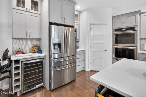 15 Stacey Way Troy NY 12180