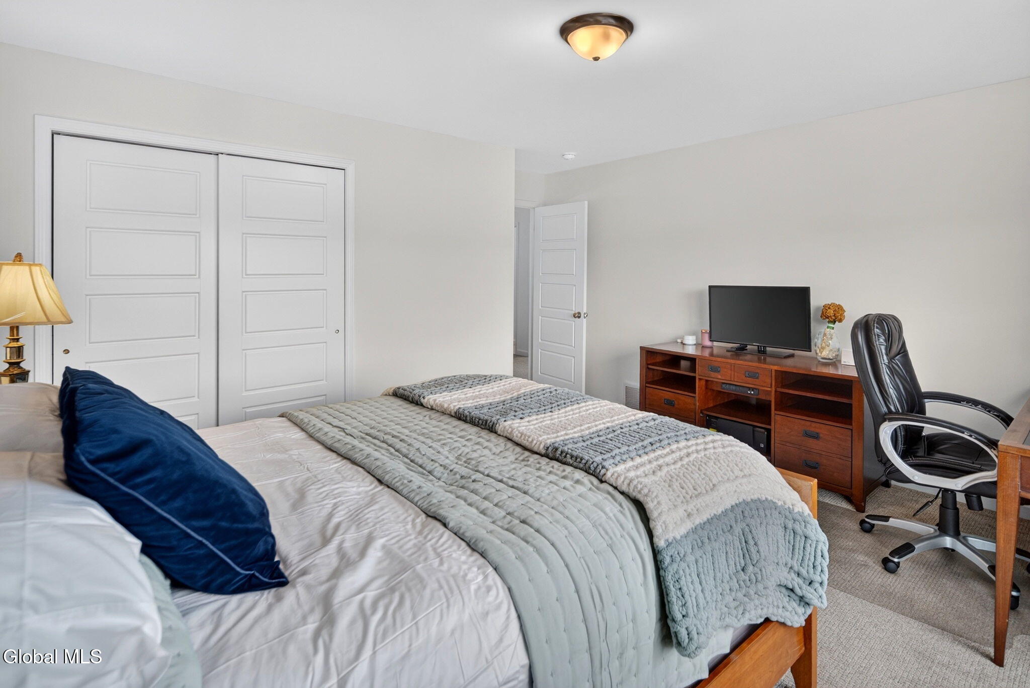 15 Stacey Way Troy NY 12180