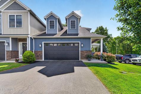 15 Stacey Way Troy NY 12180