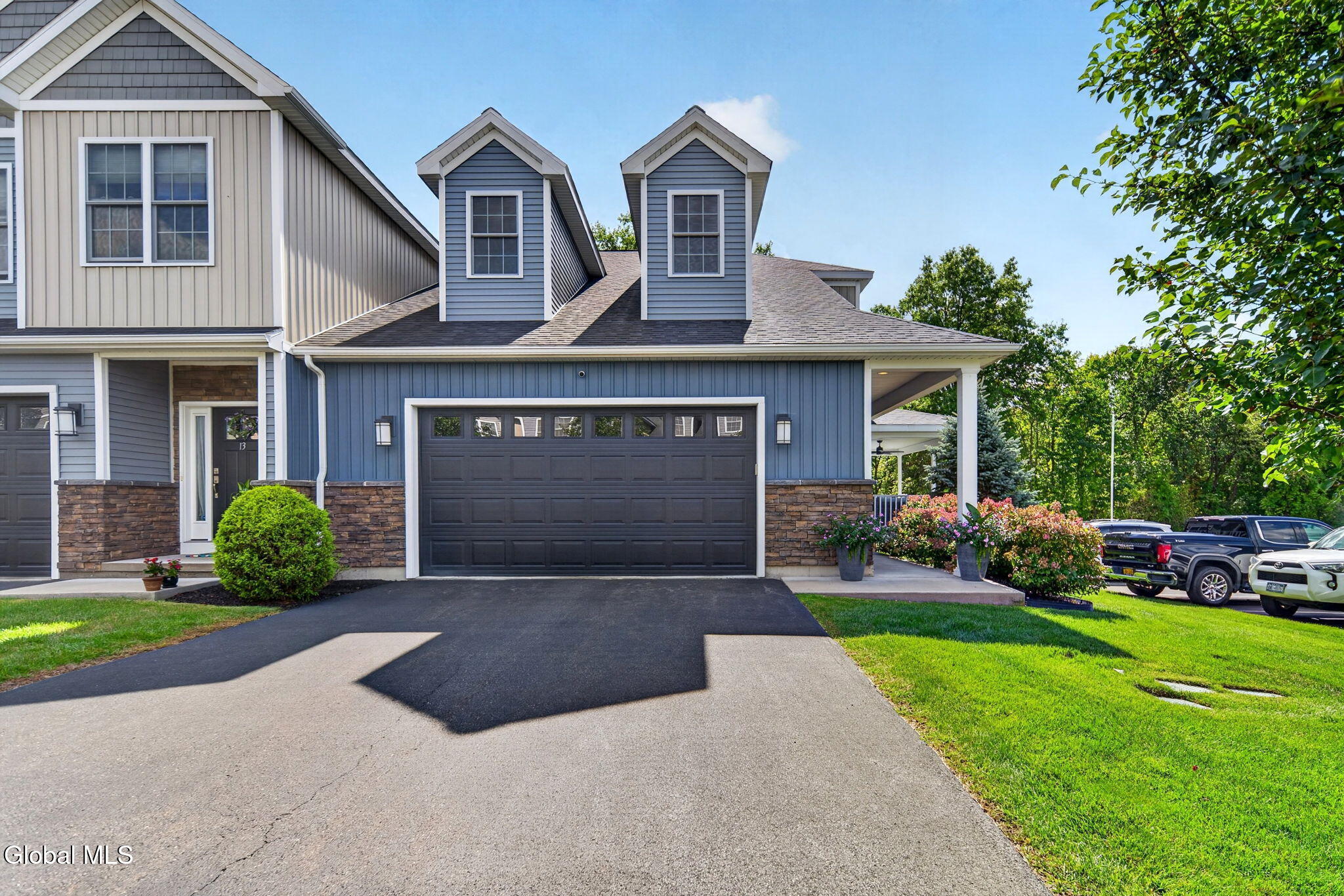 15 Stacey Way Troy NY 12180