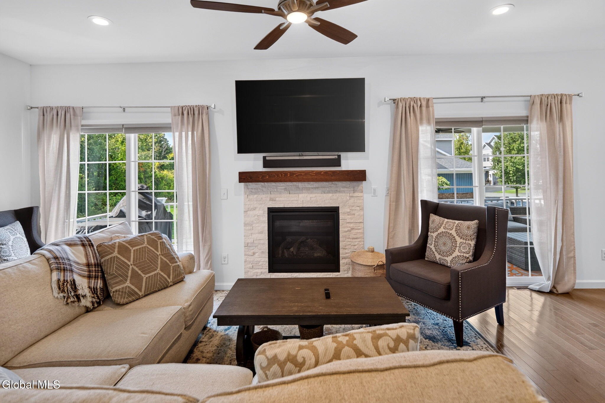 15 Stacey Way Troy NY 12180
