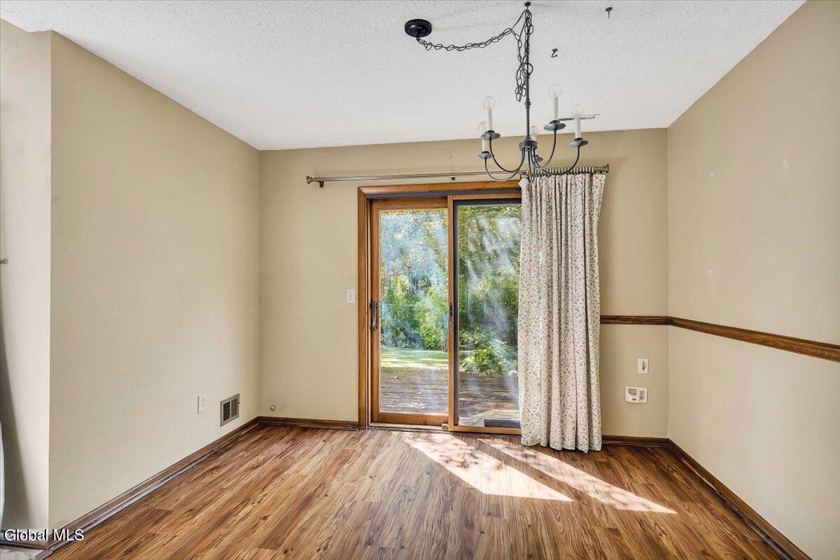3 Generals Way Halfmoon NY 12065