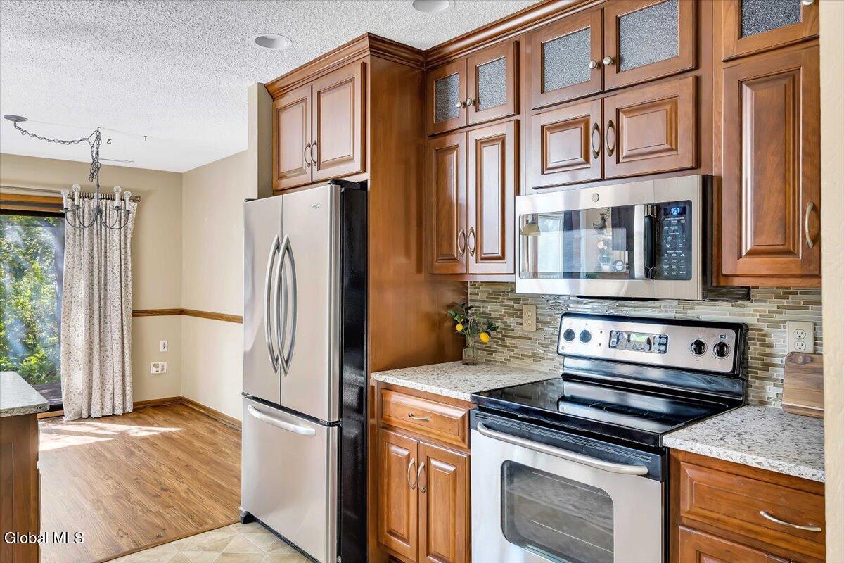 3 Generals Way Halfmoon NY 12065