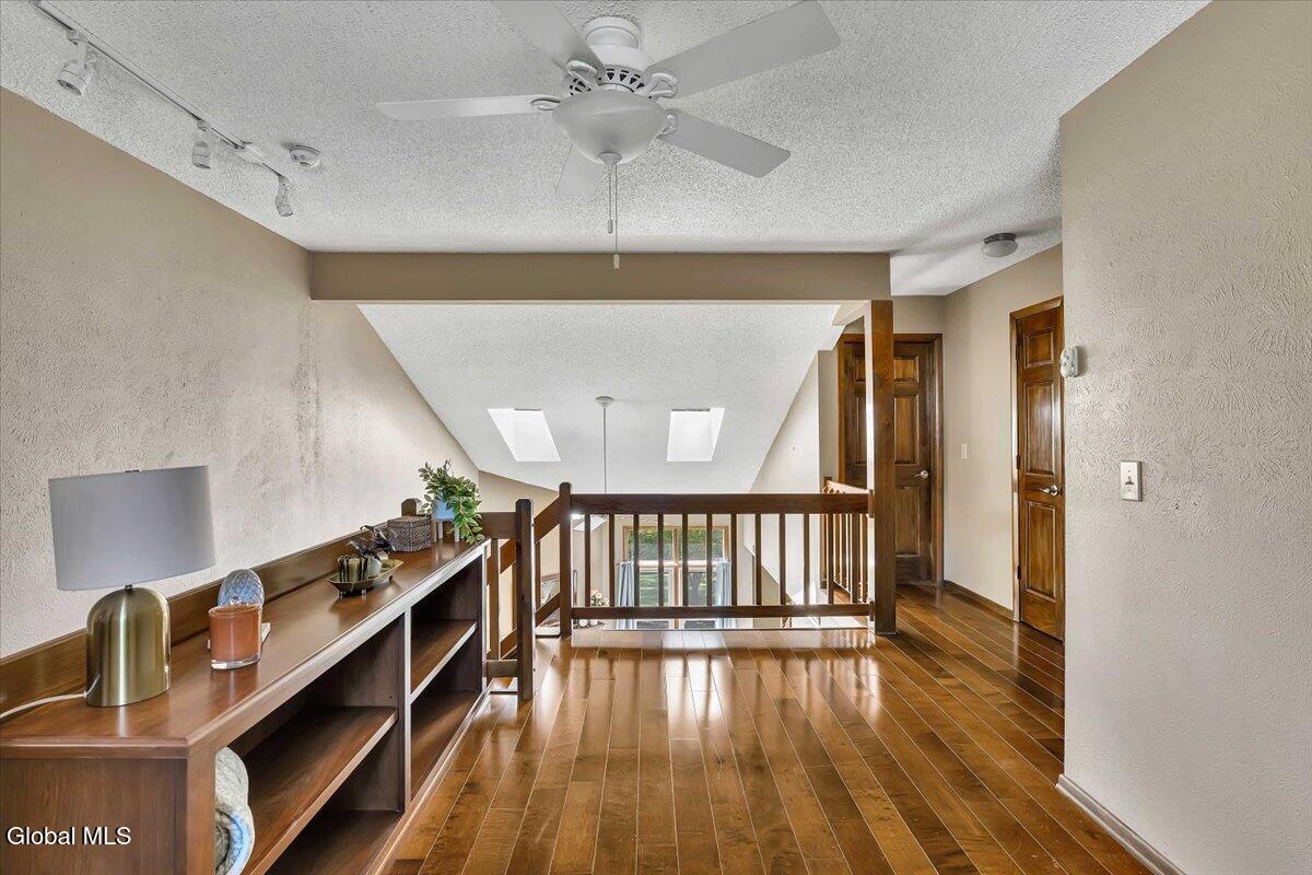 3 Generals Way Halfmoon NY 12065
