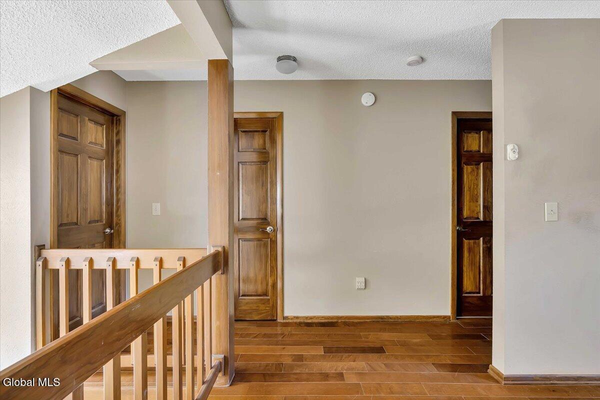 3 Generals Way Halfmoon NY 12065