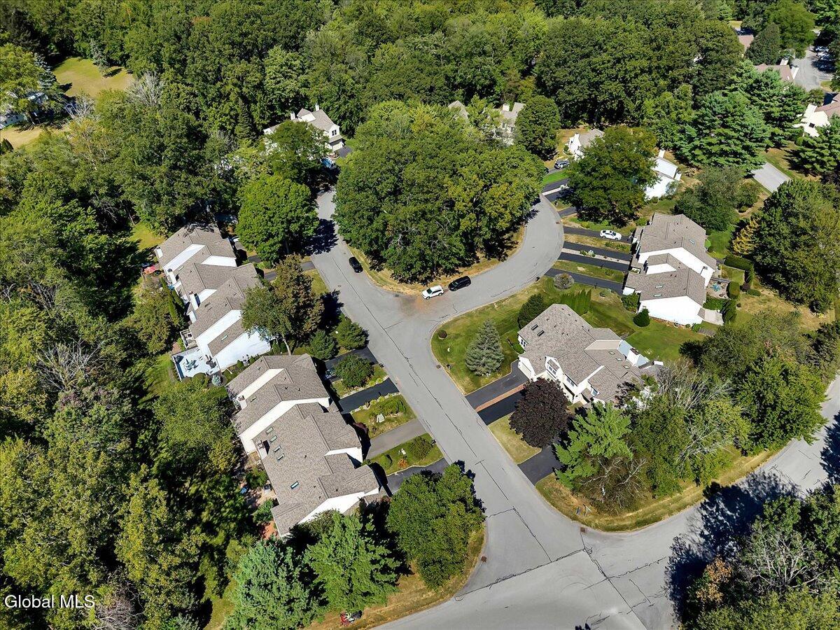 3 Generals Way Halfmoon NY 12065