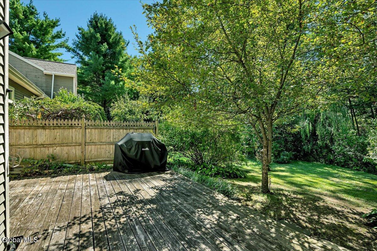 3 Generals Way Halfmoon NY 12065