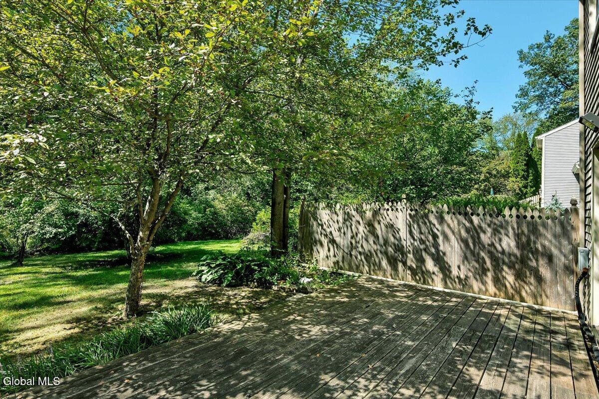 3 Generals Way Halfmoon NY 12065