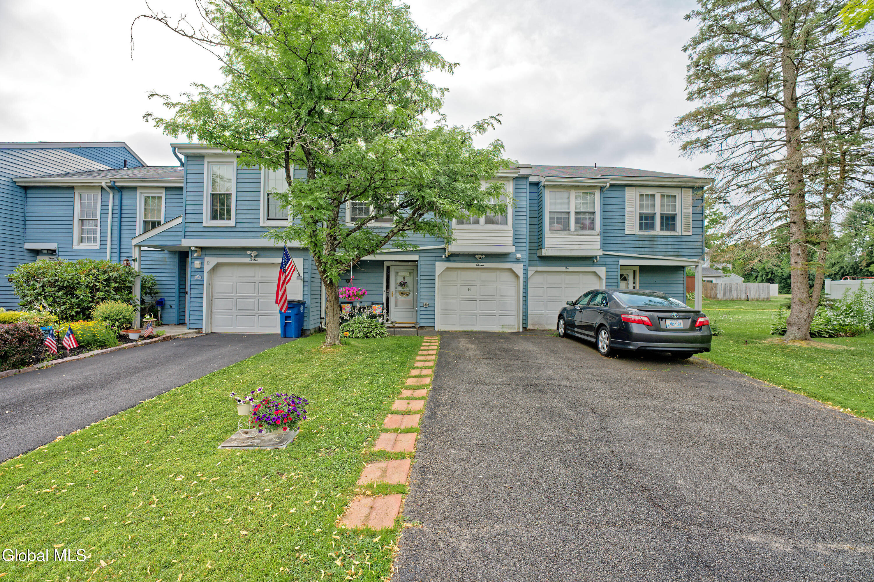 11 Fox Hollow Square Cohoes NY 12047