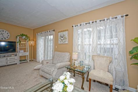 11 Fox Hollow Square Cohoes NY 12047