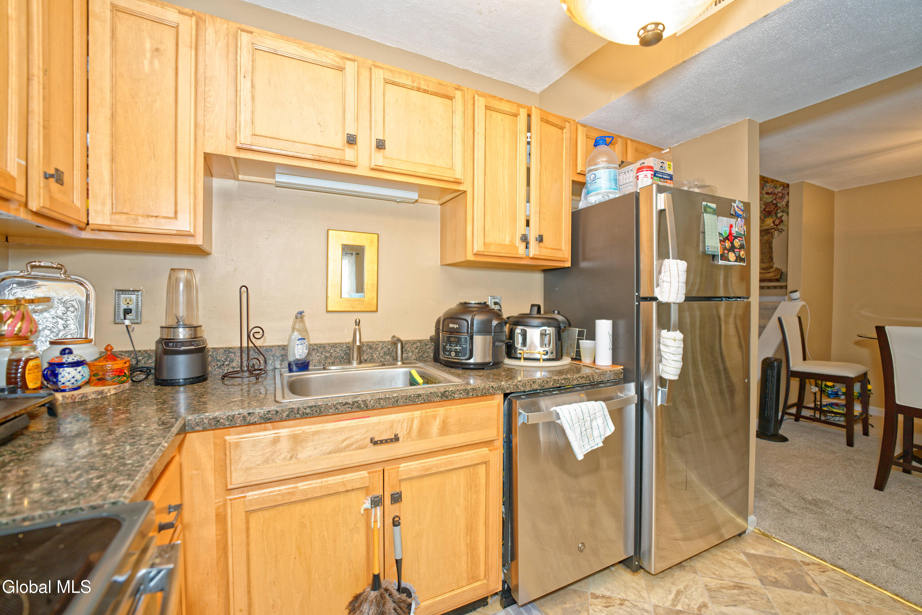 11 Fox Hollow Square Cohoes NY 12047