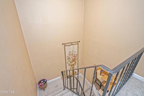 11 Fox Hollow Square Cohoes NY 12047