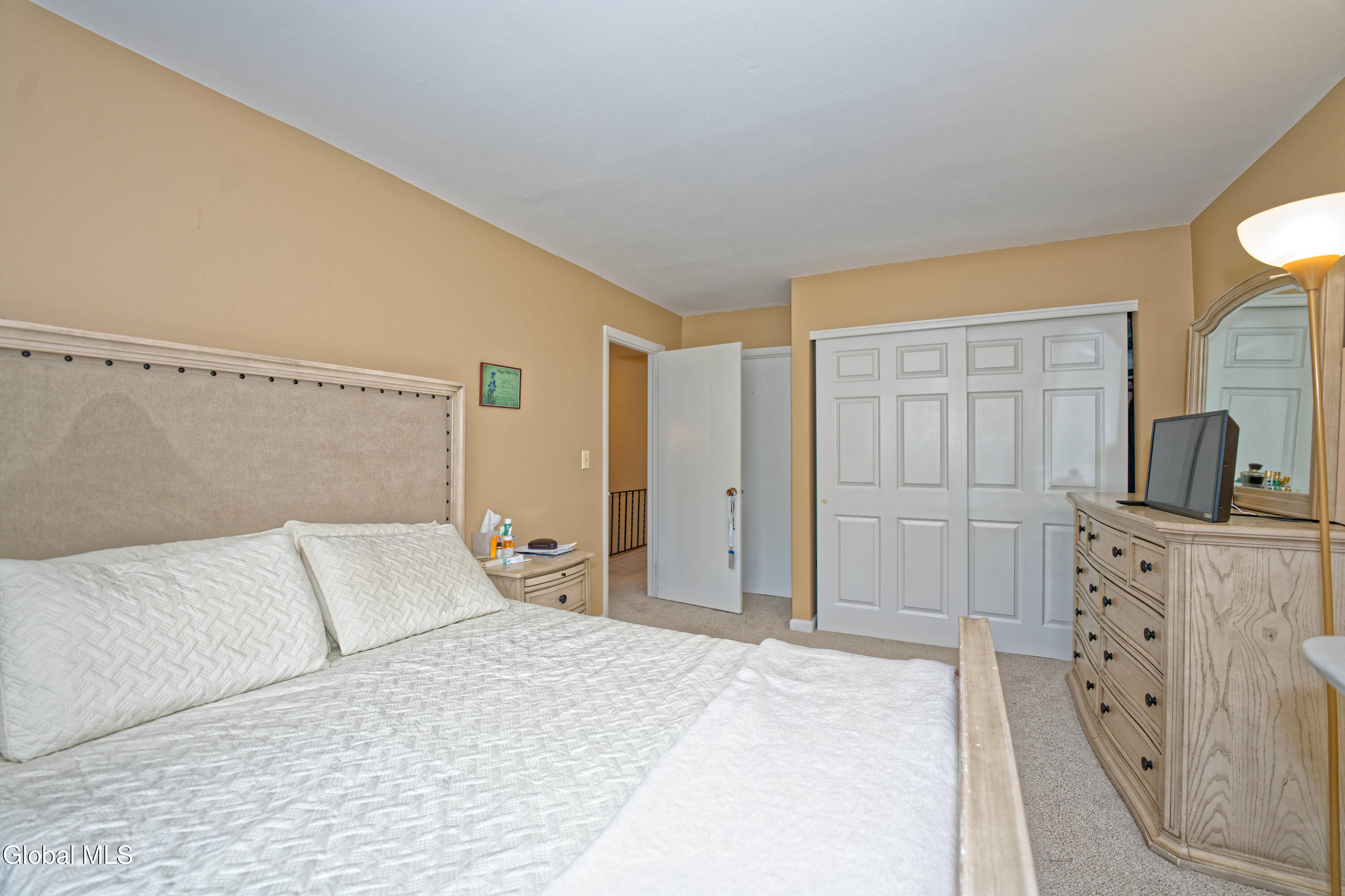 11 Fox Hollow Square Cohoes NY 12047