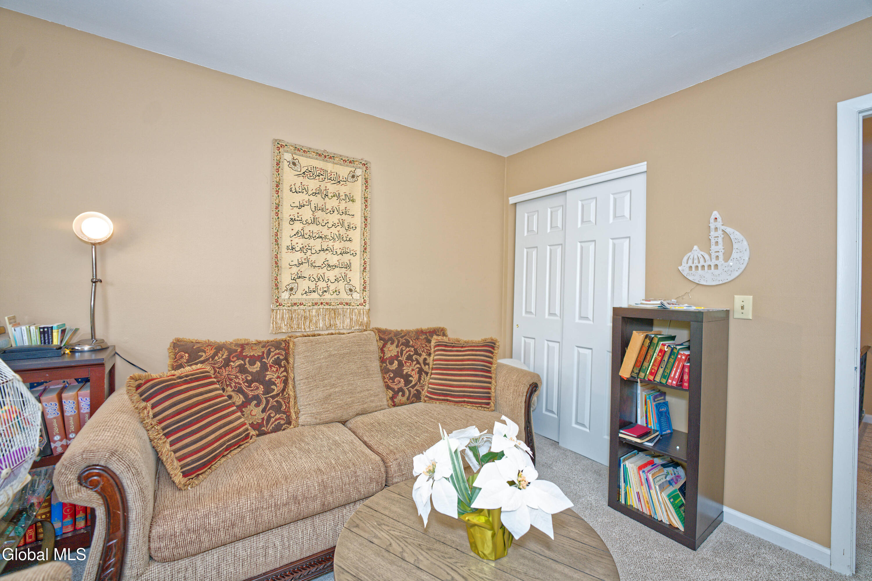 11 Fox Hollow Square Cohoes NY 12047