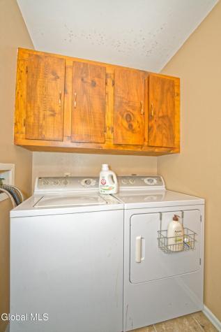 11 Fox Hollow Square Cohoes NY 12047