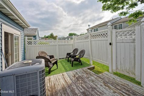 11 Fox Hollow Square Cohoes NY 12047