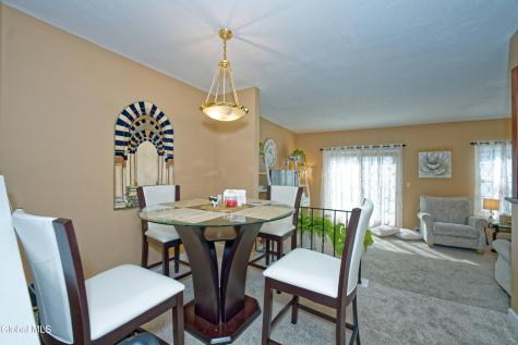 11 Fox Hollow Square Cohoes NY 12047