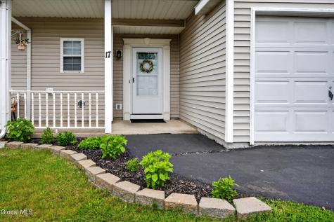 17 Diane Court Cohoes NY 12047