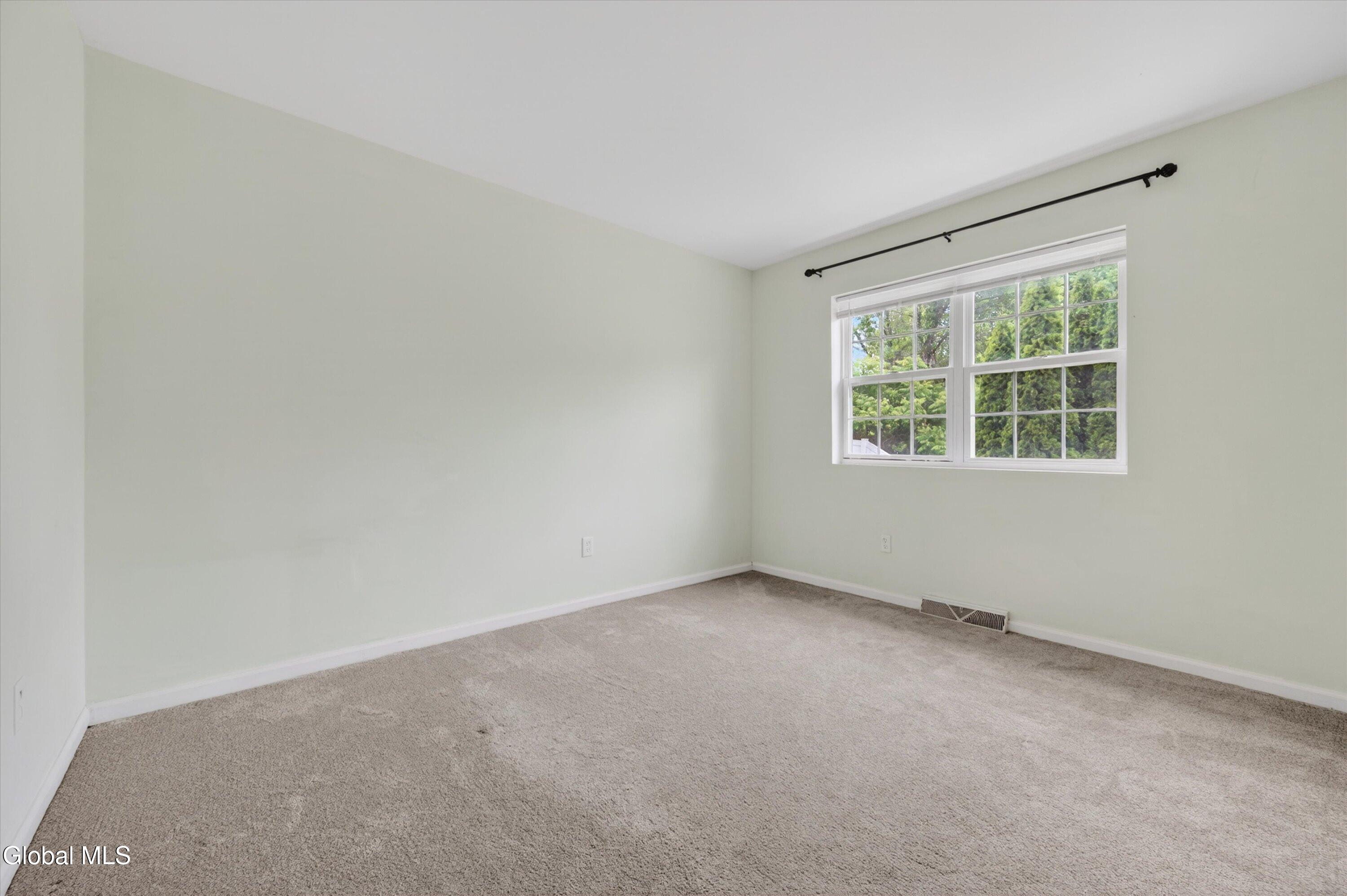17 Diane Court Cohoes NY 12047