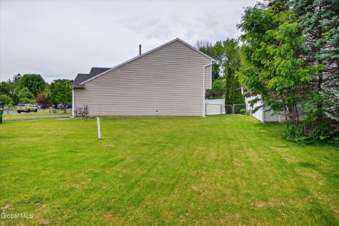 17 Diane Court Cohoes NY 12047